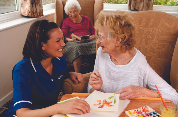 Avoid Risks of Hiring a Private Caregiver With FirstLight